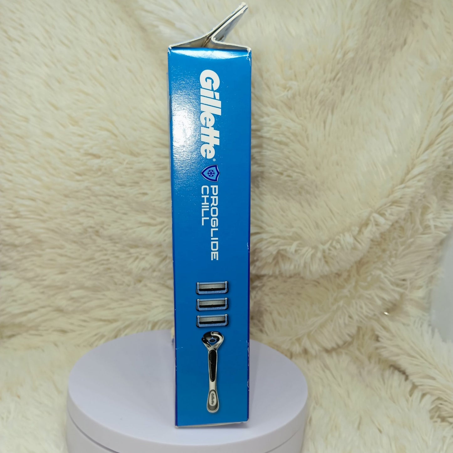 Gillette ProShield Chill Razor Set + 3 Refills