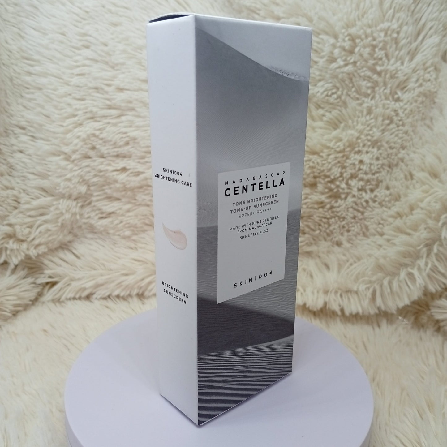 SKIN1004 Madagascar Centella Tone Brightening Tone-Up Sunscreen SPF50+ PA++++ (50ml)
