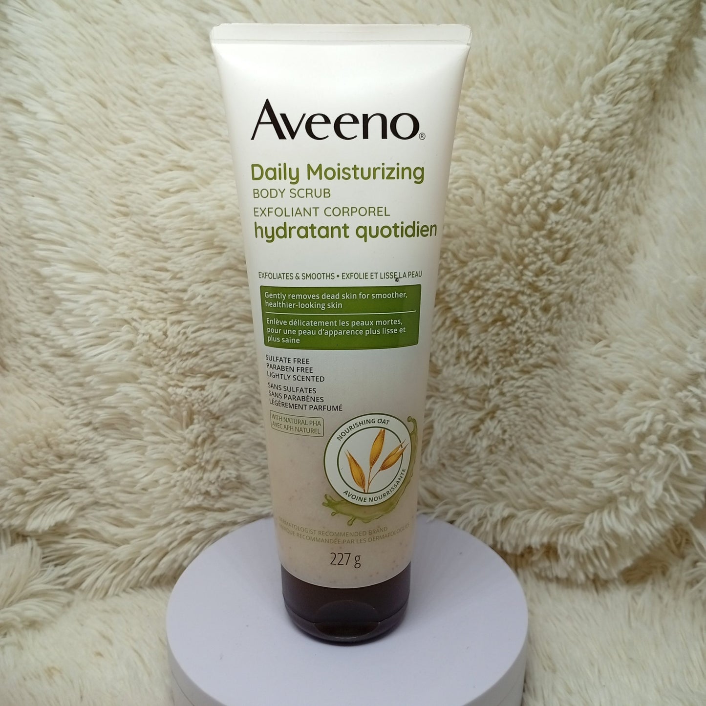 Aveeno Daily Moisturizing Body Scrub 227g