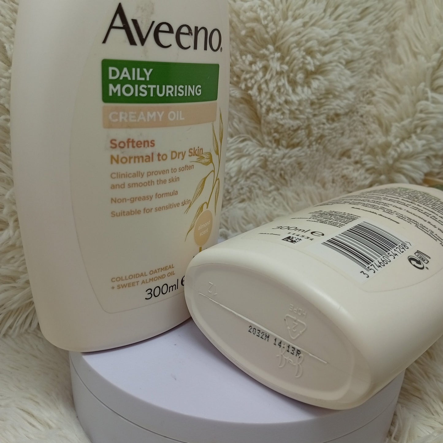 Aveeno Daily Moisturizing Creamy Oil Almond 300ml