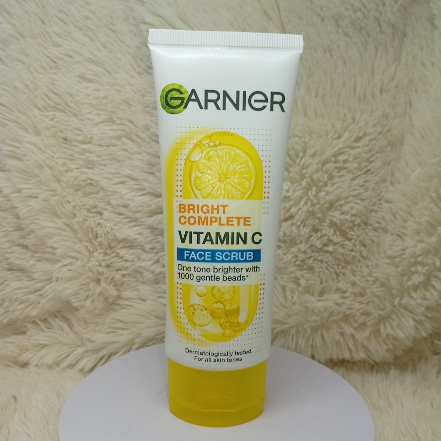 Garnier Bright Complete Vitamin C Face Scrub 100g