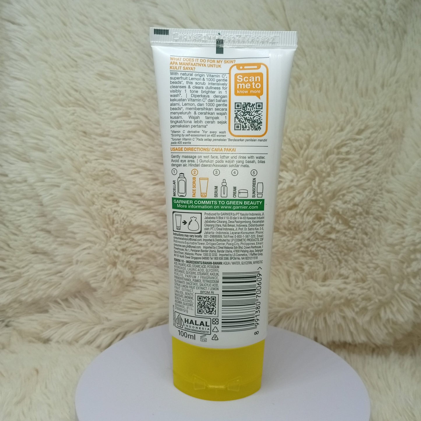 Garnier Bright Complete Vitamin C Face Scrub 100g