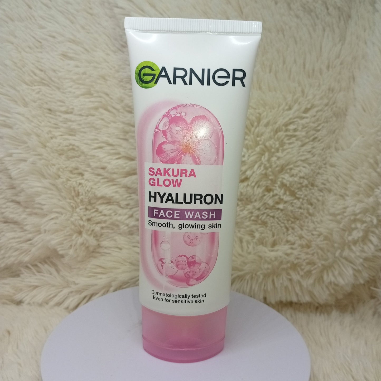 Garnier Sakura Glow Hyaluron Face Wash 100ml