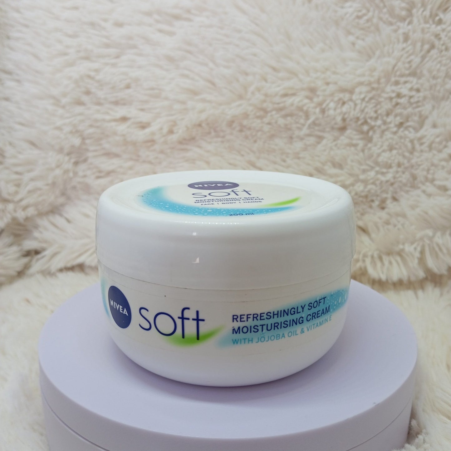 NIVEA Soft Refreshing Moisturizing Cream 200ml