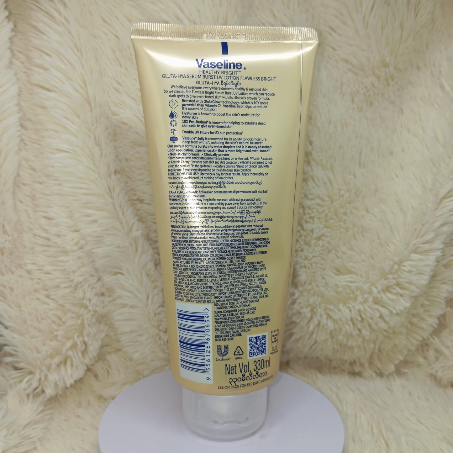 Vaseline Gluta-Hya Flawless Glow Serum Lotion 330ml