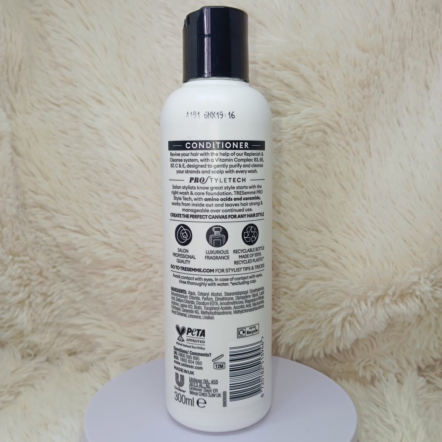 TRESemmé Replenish & Cleanse Conditioner 300ml