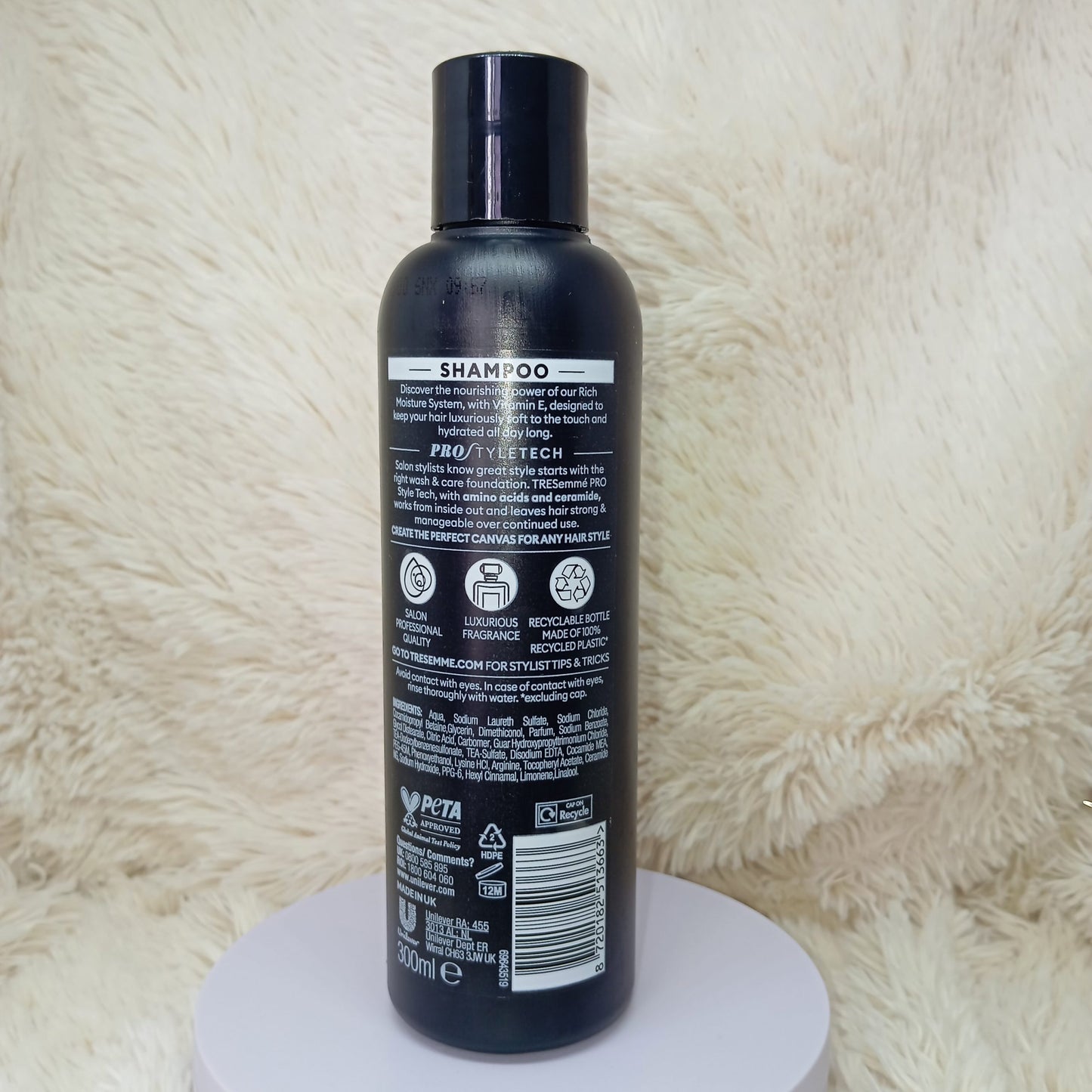 Tresemmé Rich Moisture Shampoo 300ml