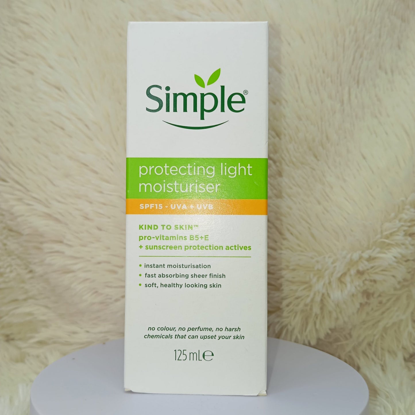 Simple Protecting Light Moisturiser SPF 15 (125ml)