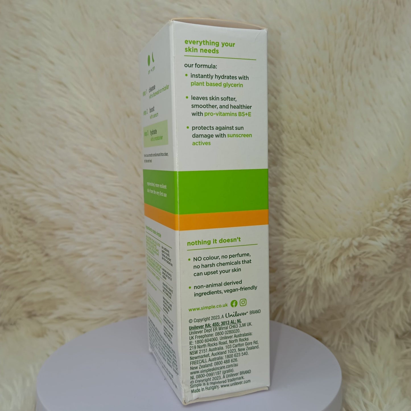Simple Protecting Light Moisturiser SPF 15 (125ml)