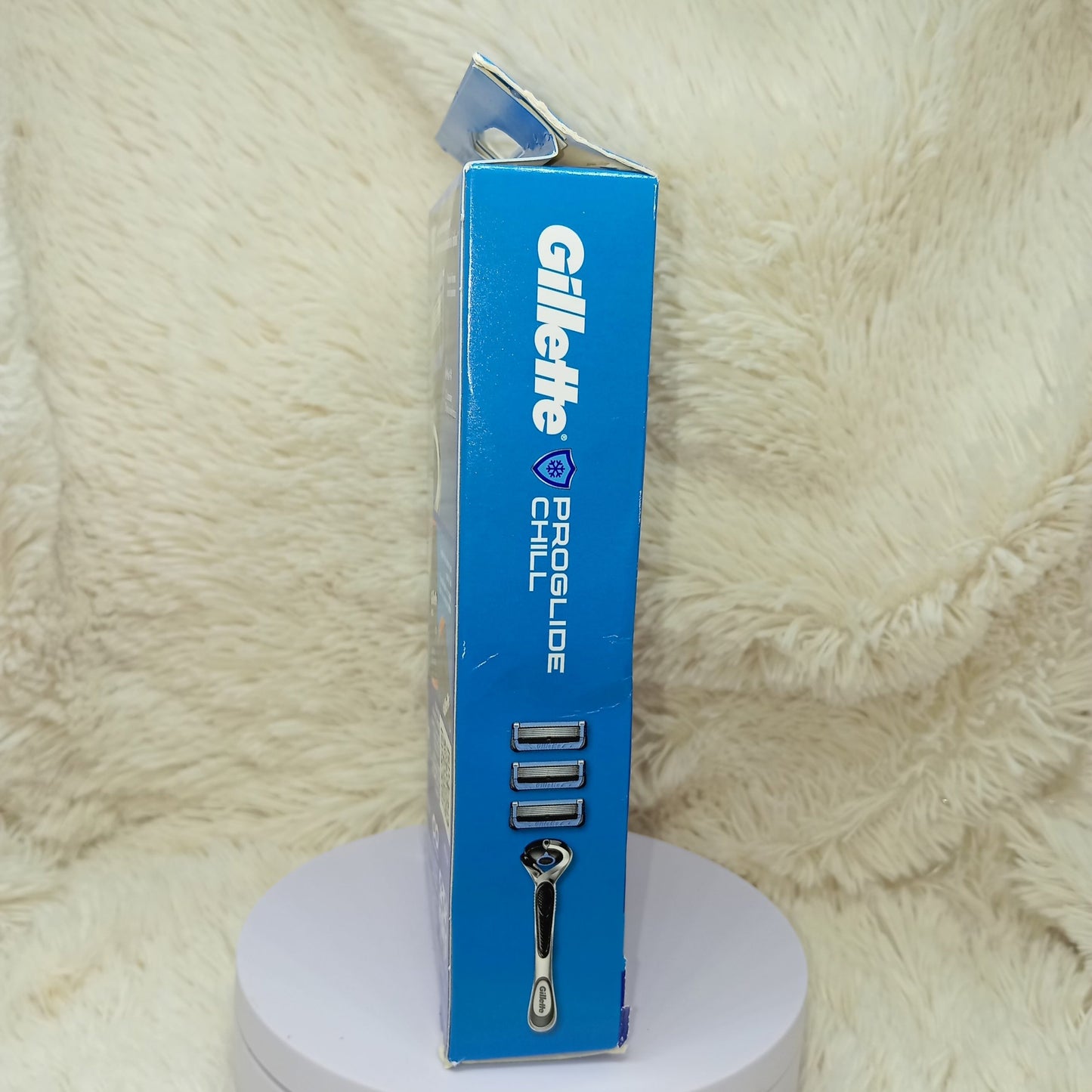 Gillette ProShield Chill Razor Set + 3 Refills