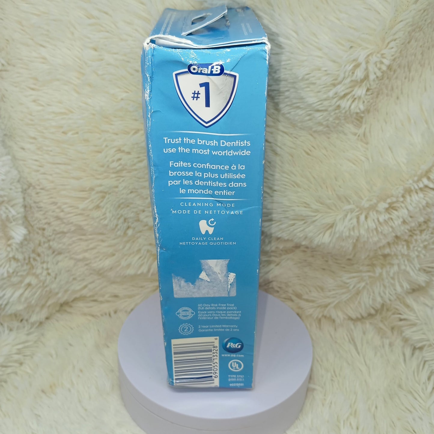 Oral-B Pro 300 Sensitive Clean Vitality Electric Toothbrush (Rechargeable, White)