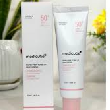 Medicube PDRN Pink Tone Up Sunscreen SPF50+ 50ml
