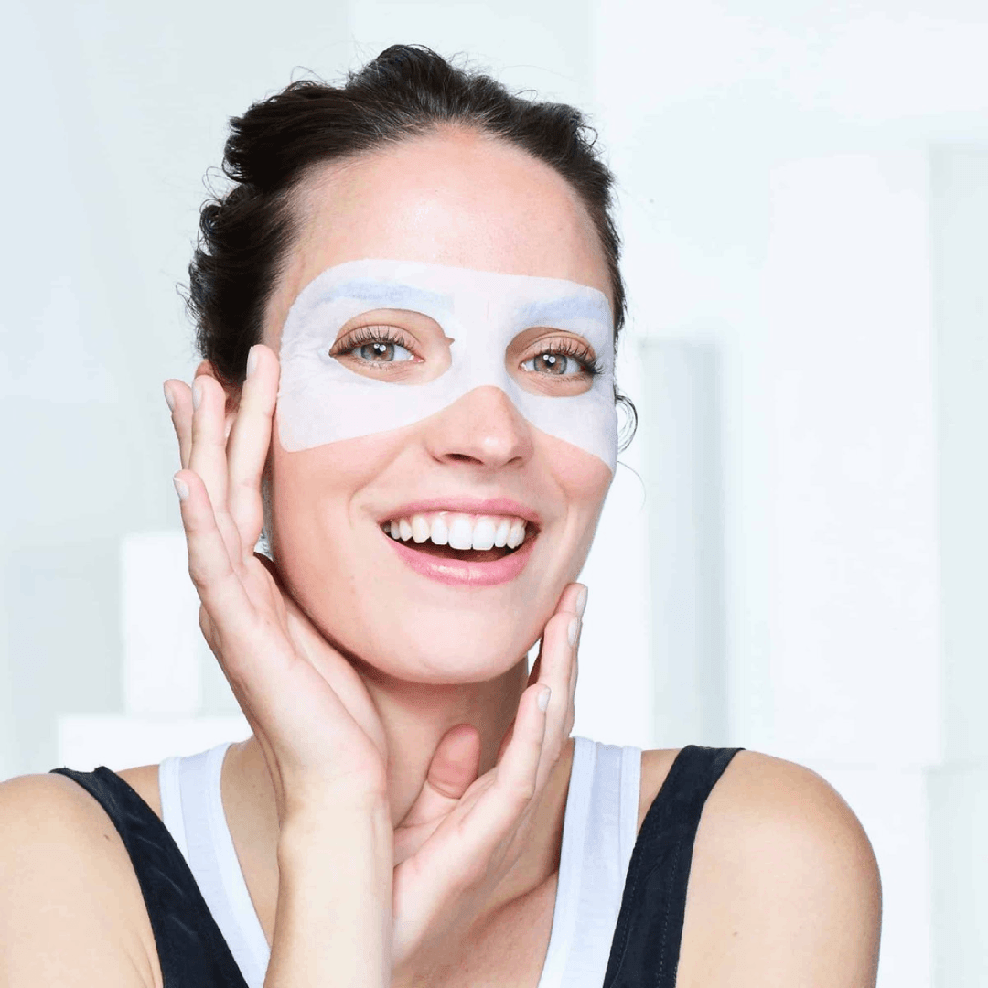 Garnier Moisture Bomb Energizing Eye Sheet Mask