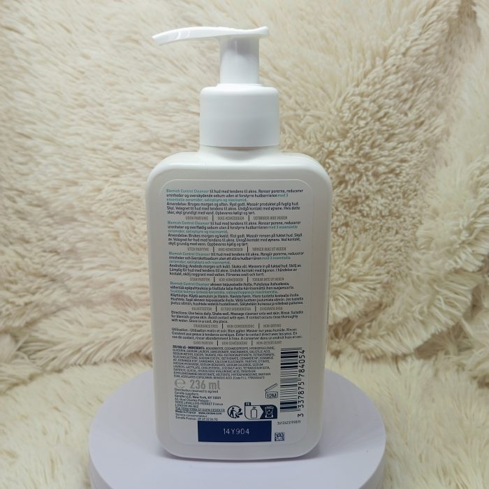 CeraVe Blemish Control Face Cleanser with 2% Salicylic Acid & Niacinamide for Blemish-Prone Skin 236ml  (Language may Vary) - Image 7