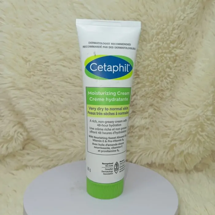 Cetaphil Moisturizing Cream | 85ml | Lightweight, Hydrating Lotion for Sensitive Skin - Image 2