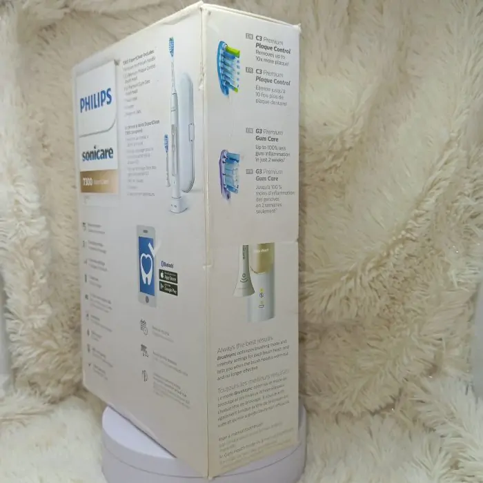 Philips Sonicare ExpertClean 7300 Rechargeable Electric Toothbrush - Image 12
