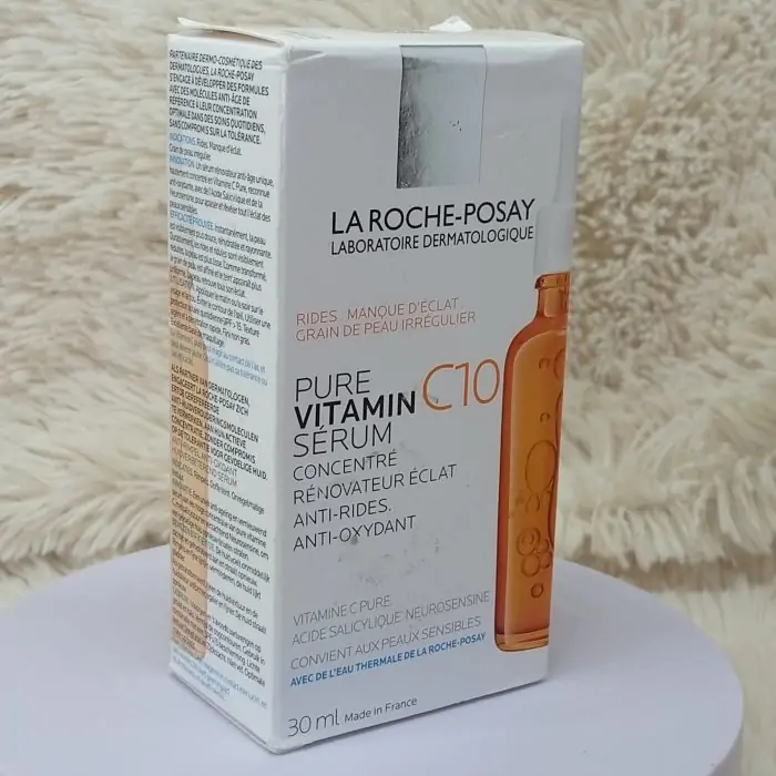 La Roche-Posay Pure 10% Vitamin C Serum For Face With Hyaluronic Acid & Salicylic Acid (Packaging May Vary) - Image 8