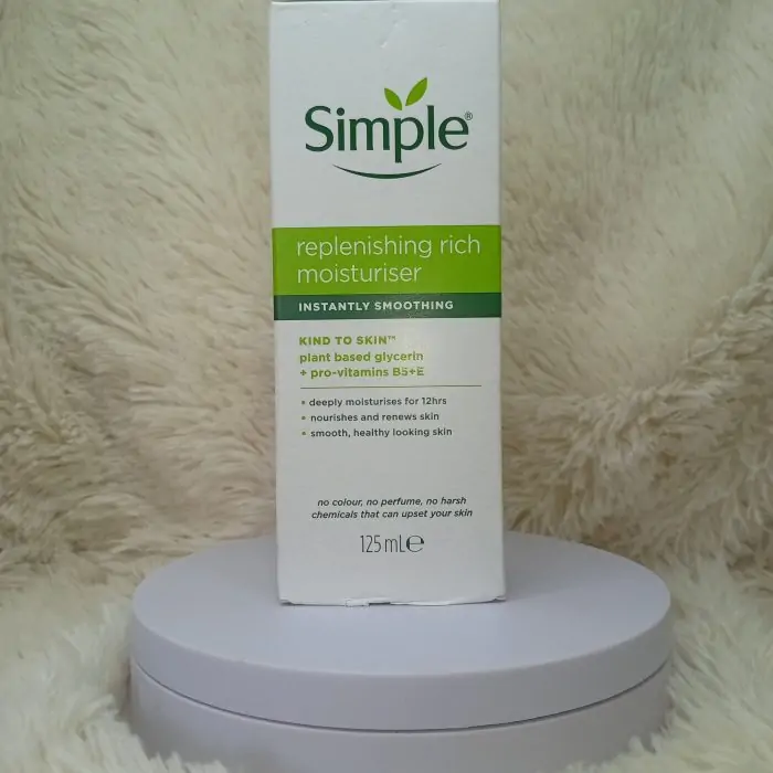 Simple Replenishing Rich Moisturiser 125ML - Image 5