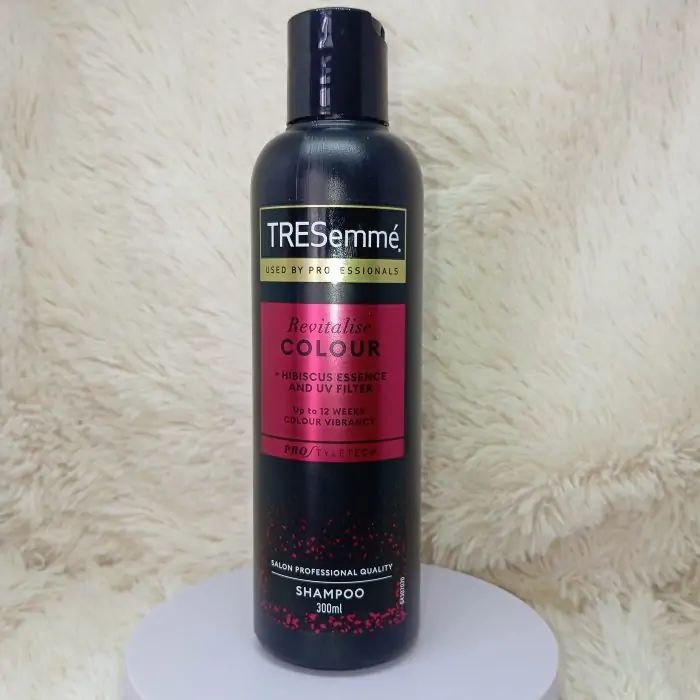 Tresemme Revitalise Colour  Shampoo 300ml - Image 3