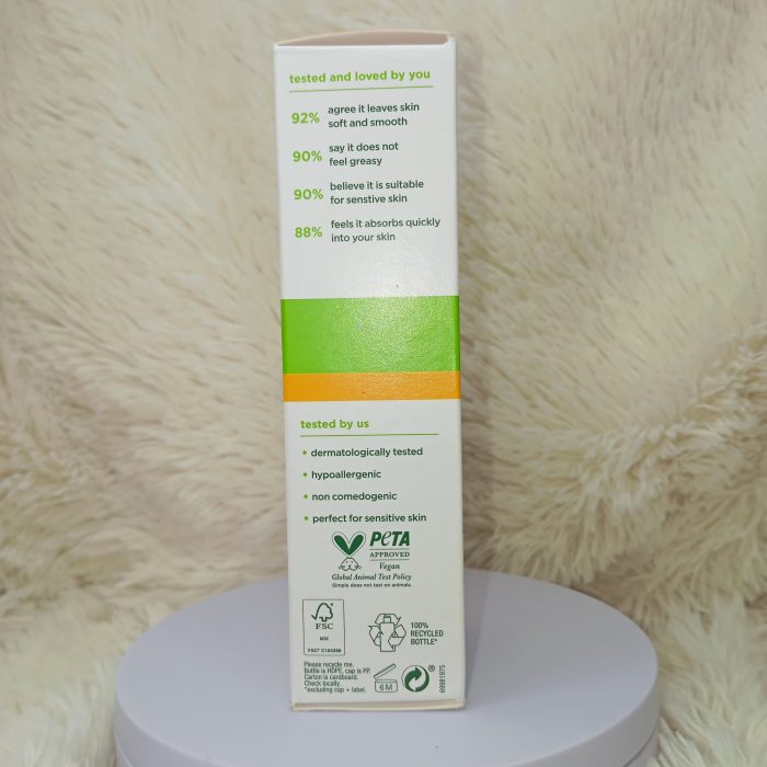 Simple Protecting Light Moisturiser 125ml - Image 7