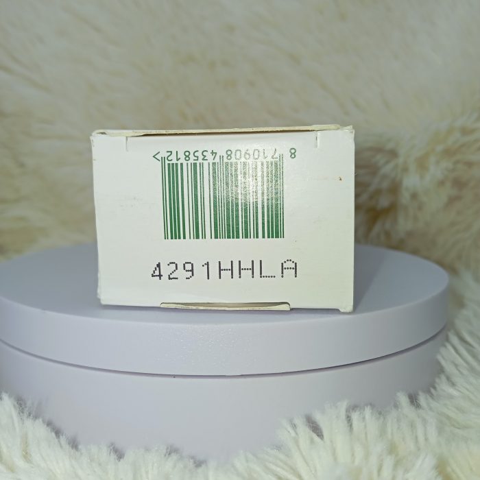 Simple Protecting Light Moisturiser 125ml - Image 5