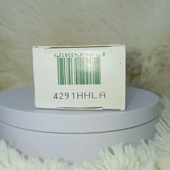 Simple Protecting Light Moisturiser 125ml - Image 5