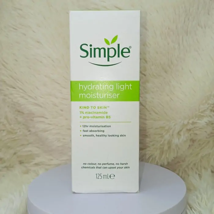 Simple Hydrating Light Moisturiser 125 ml - Image 4