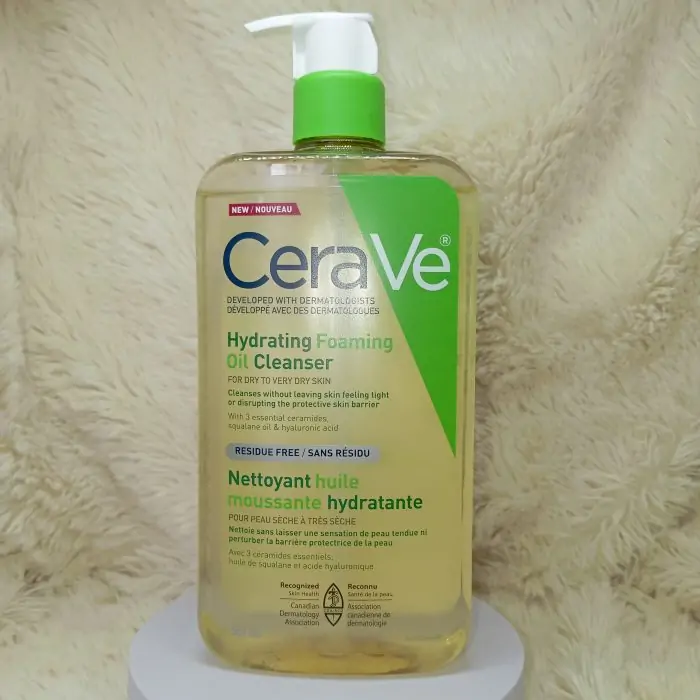 CeraVe Hydrating Foaming Oil Cleanser 562 ml - Image 8