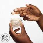 Olay Regenerist Shea Butter + Peptide 24 Rich Cream Face Moisturizer, Fragrance Free, 50ml - Image 3
