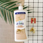 St. Ives Soothing Body Lotion With Oatmeal & Shea Butter 621ml - Image 2