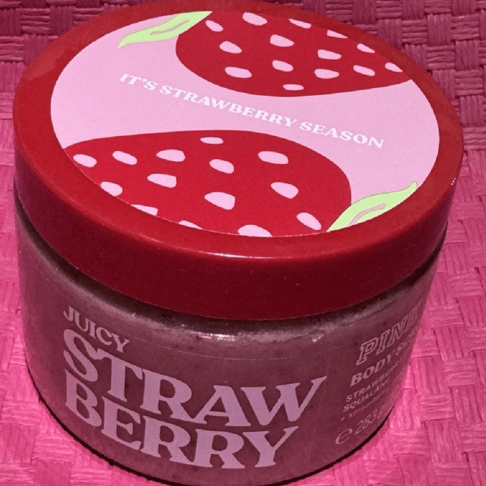 Victoria’s Secret Juicy Strawberry Body Scrub 283g
